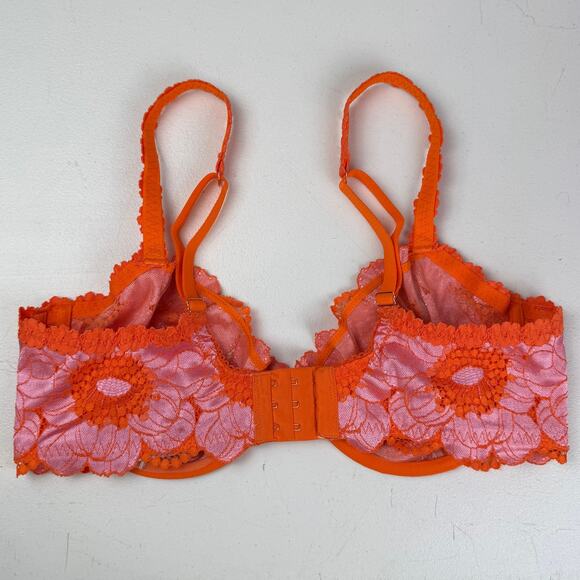 Savage X Fenty Perfect Poppies Unlined Lace Demi Bra Size 38D - Picture 4 of 7
